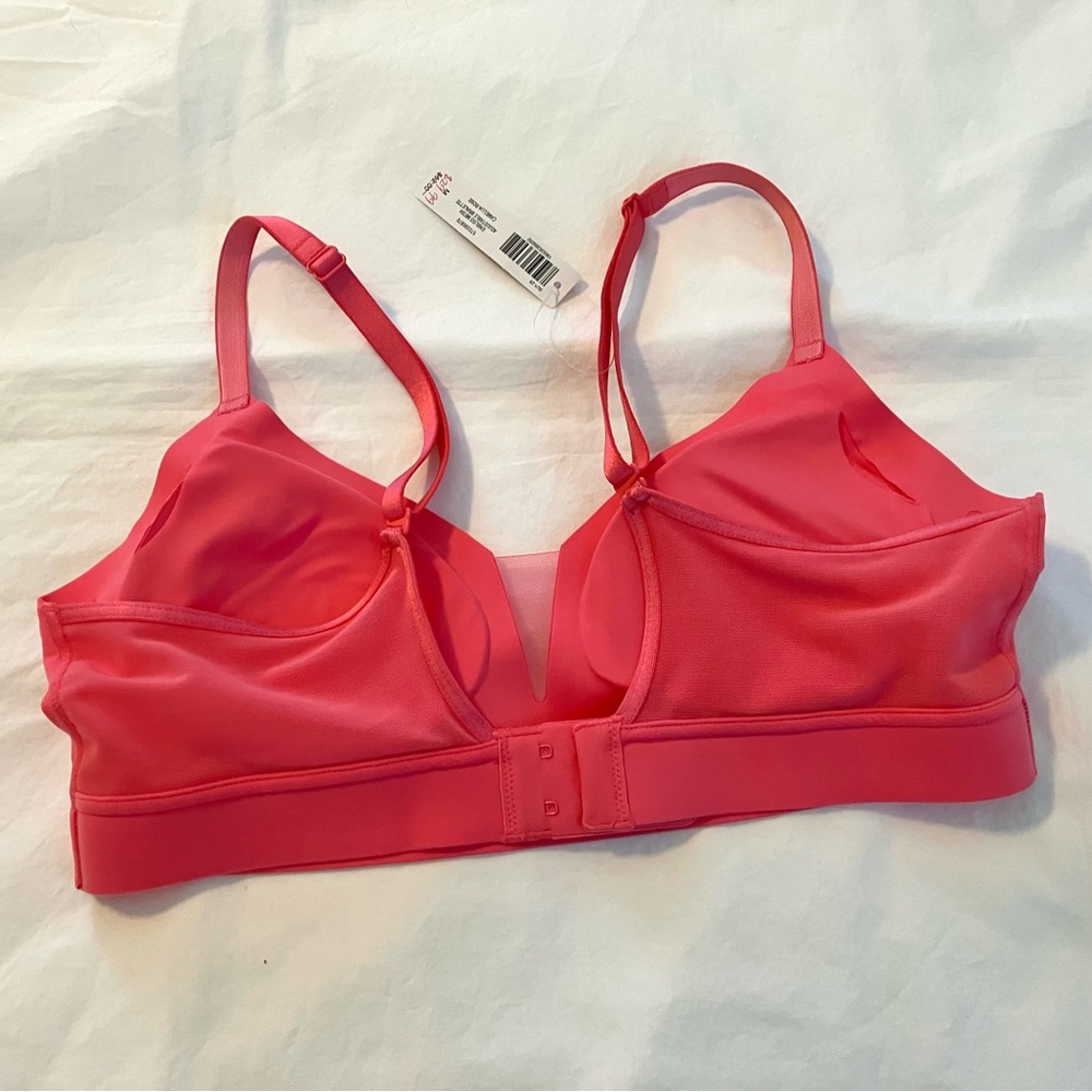 NWT Seamless soft pink mesh adjustable bralette, Soma size M - Picture 8 of 15